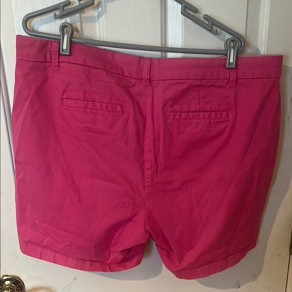 Crown & Ivy women’s  Pink Shorts 18W - Picture 6 of 6
